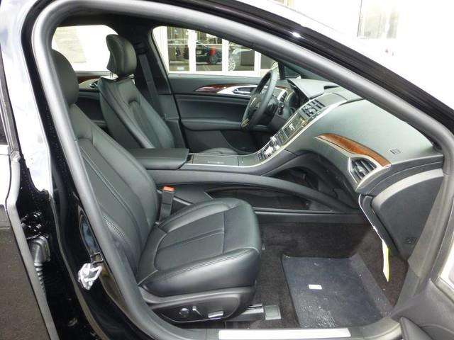 2017 Lincoln MKZ Reserve 4dr Sedan